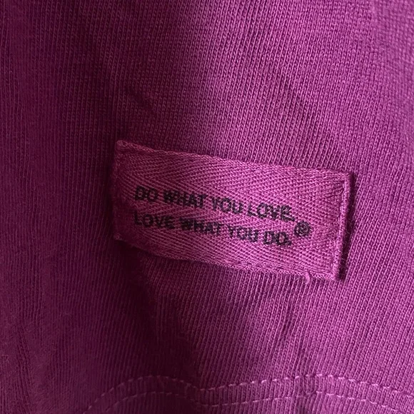 Life is Good purple cat graphic Crusher tee size large made in Peru casual soft - Picture 5 of 7